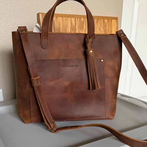 Canyon Medium Zip Crossbody w/ Tassel